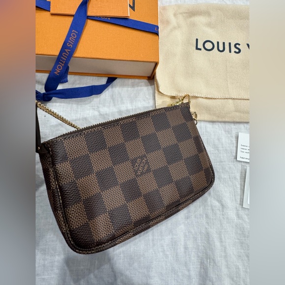 BRAND NEW Louis Vuitton Mini Pochette Accessories - Picture 4 of 4